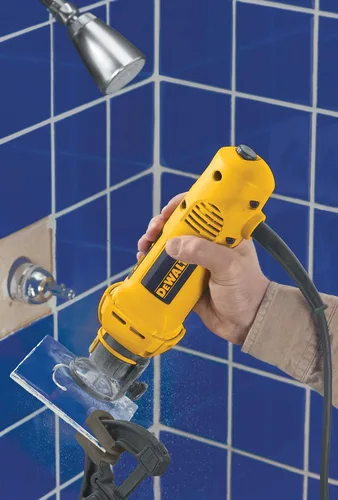 Vista 4 de DeWalt DW660 corte 5 Amp 30.000 rpm Herramienta rotatoria con 1/8 pulgadas y 1/4 pulgadas garras
