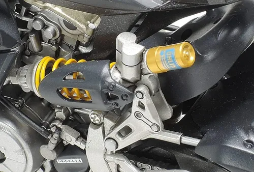Vista 4 de Tamiya 300012657-1:12 Horquilla Ducati 1199 Panigale S sin pintar