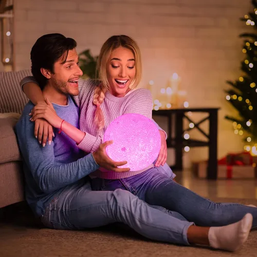 Vista 3 de BRIGHTWORLD Lámpara de luna de 5.9 pulgadas, impresión 3D, luz de luna de 16 colores, luz nocturna, regalo de cumpleaños, día de la madre, regalos