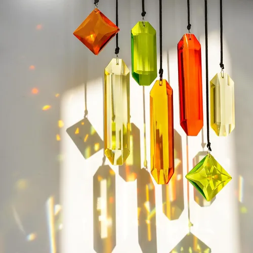 Vista 5 de HDCRYSTALGIFTS 7 piezas de prismas de cristal atrapasoles para colgar en ventanas, atrapasoles de cristal arcoíris colgantes para ventanas