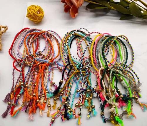 Vista 6 de Svovin 36 pulseras tejidas para mujeres y hombres, Muticolor, ajustables, trenzadas, hechas a mano, con cuentas bohemias apilables, juego