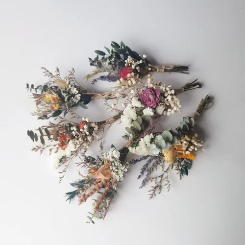 Vista 3 de Mini ramo de flores secas Ramos de rosas secas para buzón de regalo Boutonniere Pastel de flores boho (A)