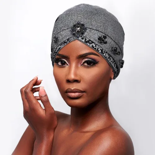 Vista 7 de Woeoe Turbante africano con diamantes de imitación, gorro de cabeza con cristales brillantes, turbantes preatados para mujeres y niñas, color negro