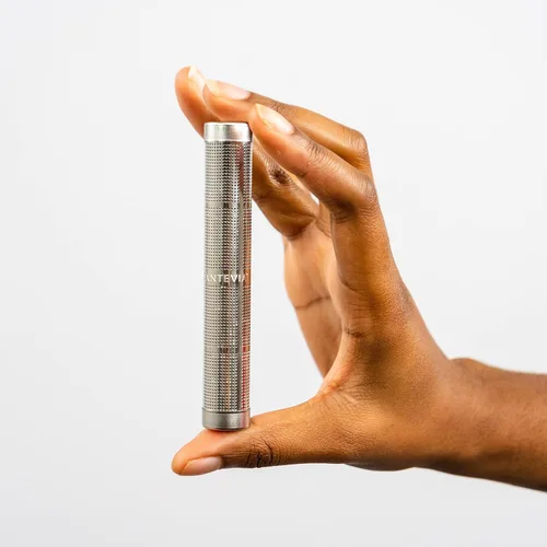 Vista 7 de Santevia Filtro de botella de agua, Filtro de botella de agua para viajes, Se adapta a cualquier botella, Filtro de agua portátil, Filtro de agua