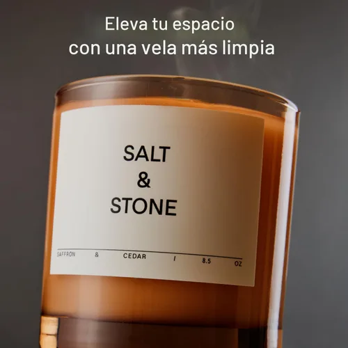 Vista 2 de Salt & Stone Vela perfumada de mezcla de coco y soja, azafrán y cedro, 8.5