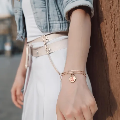 Vista 4 de LinnaLove Pulseras de alerta médica para mujer, ajustable, de acero inoxidable, con dije de corazón, grabado gratuito