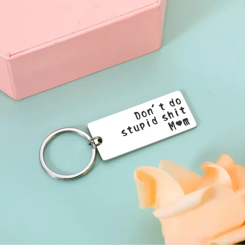 Vista 5 de Cesta de Pascua para adolescentes, regalos de Pascua para adultos, llavero de mierda de Dont Do Stupid, regalos geniales para niños de 18 años