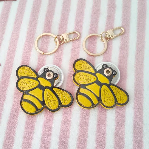 Vista 2 de CATCH ON Paquete de 2 fundas de cuero para llavero, bonitos accesorios Kawaii adecuados para Airtag