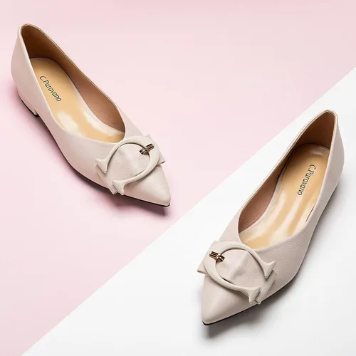 Vista 2 de C.Paravano Zapatos planos de trabajo cómodos de cuero con punta puntiaguda para mujer
