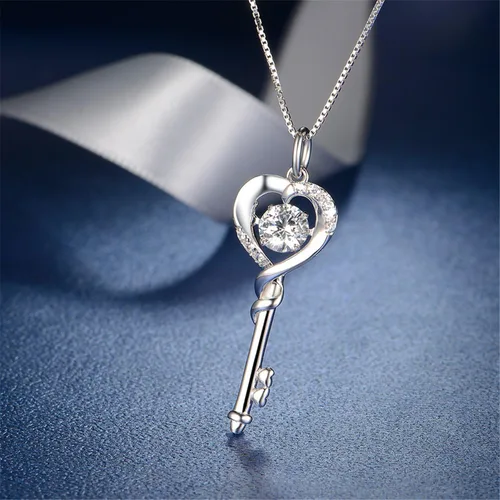 Vista 4 de MABELLA Collar con colgante de llave a corazón de plata de ley chapada en oro blanco de 18 quilates, regalo para el día de San Valentín para mujer