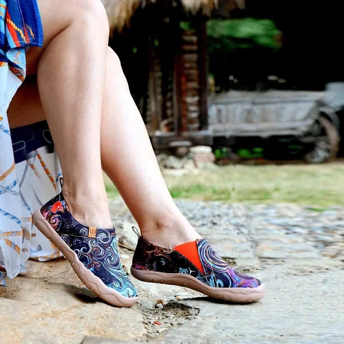 Vista 3 de UIN - Tenis a la moda para mujer, hechos de lona, con diseño artístico floral pintado, sin cordones, para viajar
