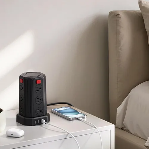 Vista 7 de Tira de alimentación con protector de sobretensiones, cable de extensión de 6.5 pies con 12 tomas múltiples de CA, 4 USB (1 USB C), estación de Negro
