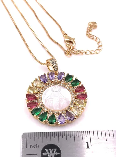 Vista 4 de LESLIE BOULES Collar de medalla milagrosa con colgante de cristal y nácar, Cristal