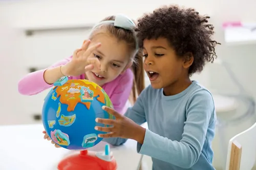 Vista 8 de Clementoni Sapientino 17730 - Mi primer mapa del mundo, juego educativo interactivo para niños de 3 a 6 años, para descubrir animales y continentes