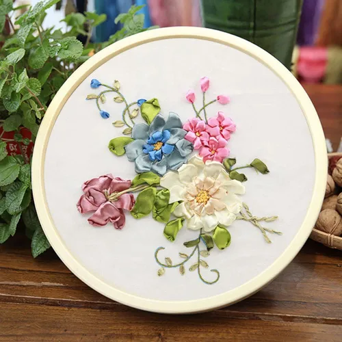 Vista 2 de Gogobear Kit de flores de bordado de cinta para principiantes y adultos, hecho a mano, decoración de pared, imágenes colgantes en 3D