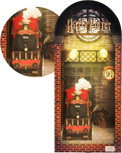 Vista 9 de Harry Potter Diagon Alley Book Nook Kit – Rompecabezas de madera 3D de bricolaje con luces LED Decoración de estantería de bricolaje Mundo