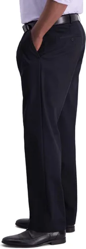 Vista 2 de Haggar - Pantalón informal con cintura expandible y plisado por delante, ajuste clásico, pantalón caqui, no necesita planchado