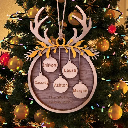 Vista 14 de Adorno de Navidad familiar personalizado 2023, adornos de madera para árbol de Navidad con cuerda pequeña, de 1 a 10 nombres personalizados