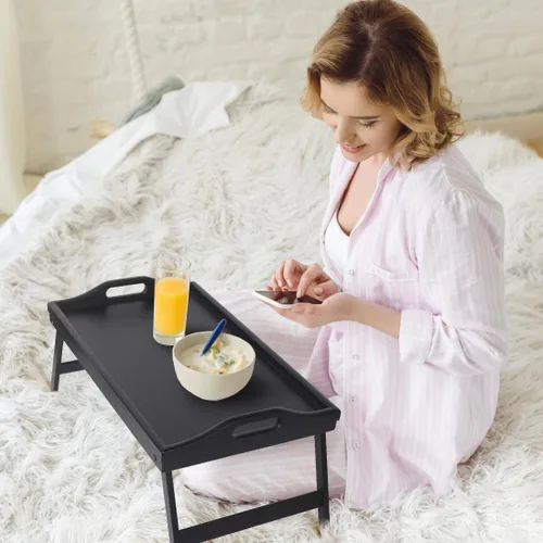 Vista 4 de Escritorio multiusos de madera de bambú, patas plegables, bandeja de comida para desayuno, bandeja de televisión para servir cena, té, ligero