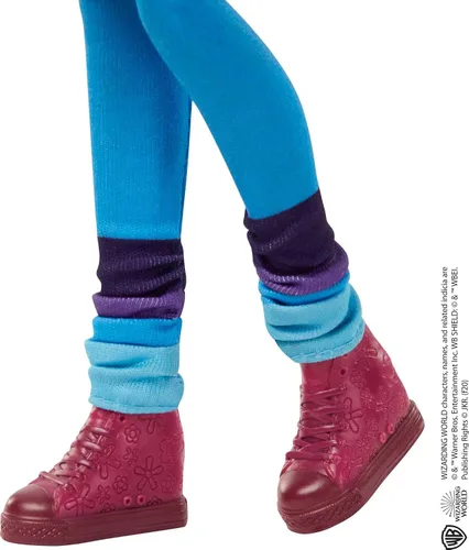 Vista 5 de Mattel Juguete coleccionable de Harry Potter, muñeca Luna Lovegood y accesorios, aspecto característico con Quibbler y Spectrespecs