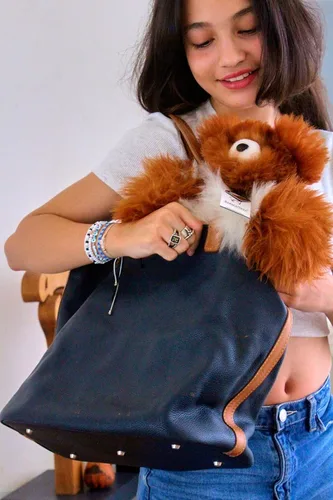 Vista 7 de Oso de Peluche de Alpaca Bebé Suave y Tierno - 9 pulgadas. Animal de Peluche de Alpaca Premium Hecho a Mano con Piel Auténtica de Alpaca. Lindo Oso