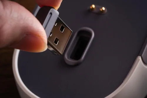 Vista 9 de 8BitDo Ratón retro R8 con base de carga, sensor óptico PAW 3395 DPI 26,000, mouse inalámbrico con frecuencia de sondeo 4K, botones programables