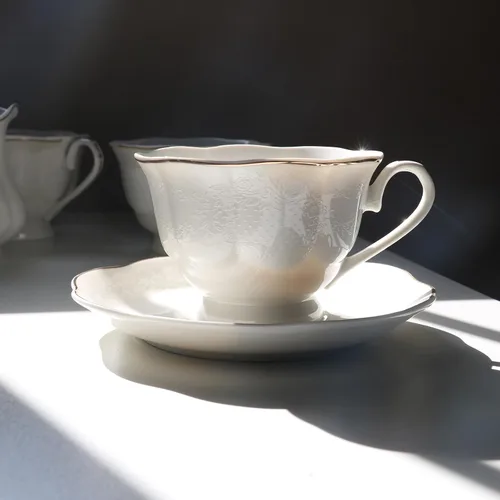 Vista 6 de GuangYang Juego de 15 piezas de té de porcelana para adultos, patrón blanco roto en relieve con ribete dorado