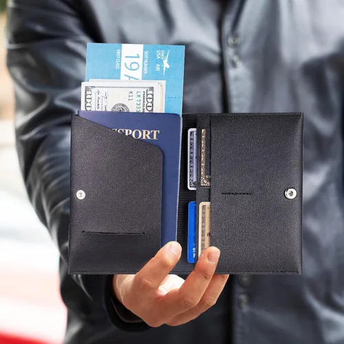 Vista 6 de Funda para pasaporte para pasaporte de viaje para mujer, cartera de viaje esencial para hombres y familia. Marrón y negro