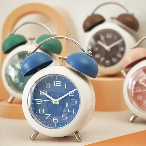 Vista 5 de TXY Reloj despertador, reloj analógico de mesa de escritorio de metal de 4 pulgadas, silencioso con luz nocturna para dormitorio, hogar, oficina