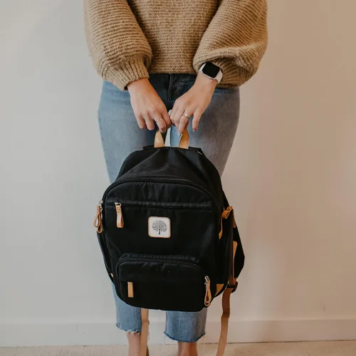 Vista 8 de Parker Baby Co. Mochila para pañales - Bolsa de pañales con cremallera completa con bolsillos aislados - Negro