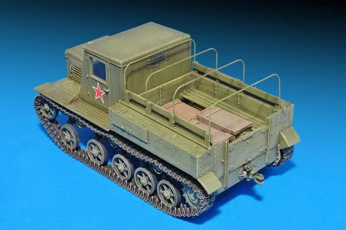 Vista 5 de MiniArt 1:35 Escala Ya-12 Late Prod Kit de modelo de tractor de artillería soviética