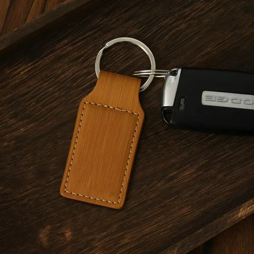 Vista 3 de Llavero rectangular, gran tiburón blanco, grabado personalizado incluido, Bambú