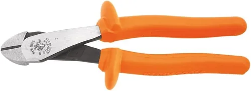 Vista 5 de Klein Tools 200048EINS Alicates fabricados en EE. UU., Alicates de corte diagonal aislados con cabeza en ángulo y empuñaduras aisladas nominales