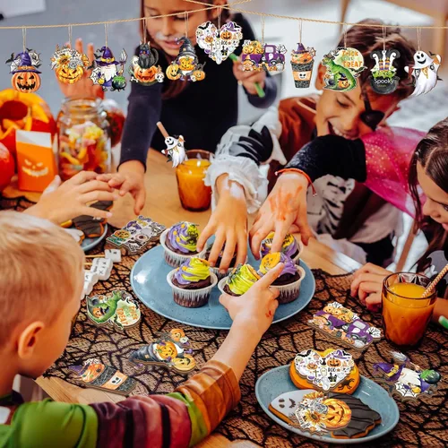 Vista 3 de 36 adornos colgantes de madera de Halloween, calabaza, murciélago, fantasma, gato negro, colgante de rebanadas, decoración de madera para el hogar
