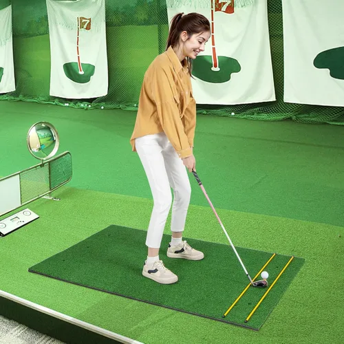 Vista 7 de Tangkula Tapete de golf para golpe, tapete de césped artificial para práctica de golf interior/exterior, incluye 2 camisetas de goma y 2 palos