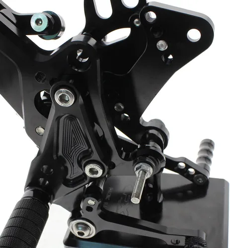 Vista 4 de Reposapiés de motocicleta ajustable de aluminio Billet para Ducati Diavel 2011-2015 carbono 2011-2016 AMG 2011-2012 (negro)
