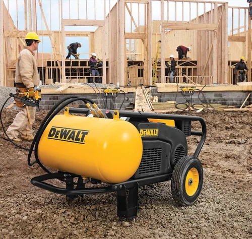 Vista 2 de DEWALT Divisor de línea de aire Quadraport D55040 con regulador
