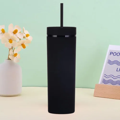 Vista 4 de Vasos negros mate con tapas y popotes. Vasos delgados de 16 onzas a granel. Vasos acrílicos de plástico de doble pared pastel para batidos de café