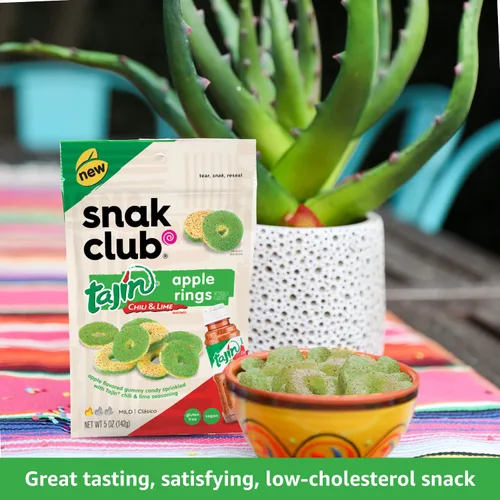Vista 7 de Snak Club Tajin Anillos de Manzana, Bocadillos Gomosos Dulces y Sabrosos, Tamaño de Aperitivo de 2.5oz, 12