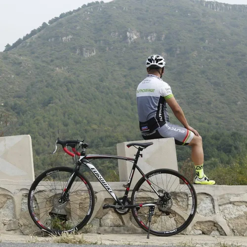 Vista 3 de EUROBIKE Bicicleta de carretera 700C Ruedas 19.3 in Marco para hombres y mujeres Bicicleta de carreras