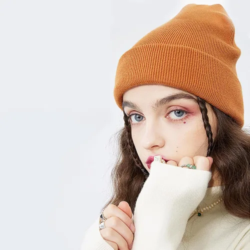 Vista 4 de Gorro de punto de invierno personalizado con tu texto y foto para hombres y mujeres