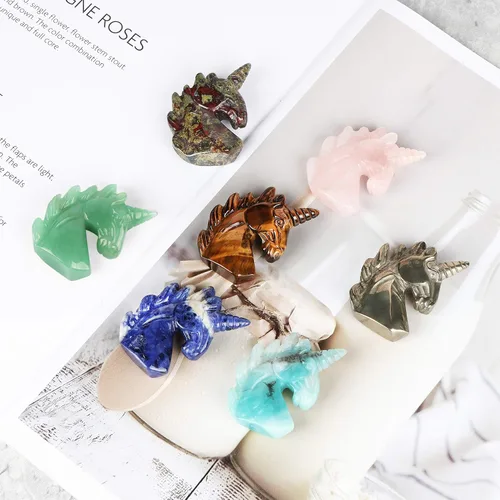 Vista 7 de Artistone Figuras de piedra de unicornio de jade de aventurina verde de 2 pulgadas talladas a mano, adorno de unicornio de cristal, símbolo