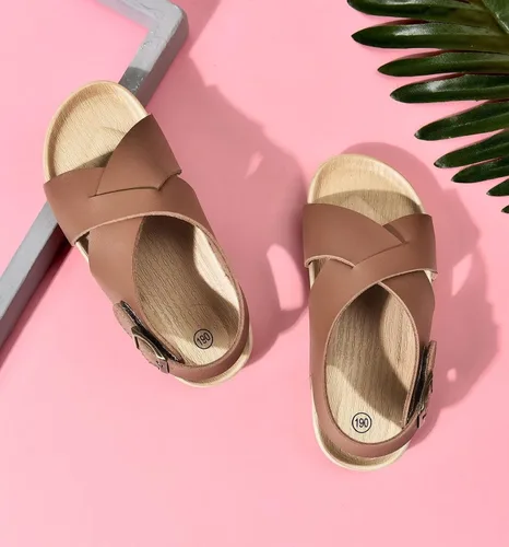 Vista 7 de Cubufly Sandalias para niños con tiras cruzadas y puntera abierta, zapatos de verano para uso en interiores y exteriores, para niños pequeños