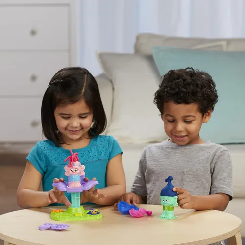 Vista 15 de Play-Doh Dreamworks Trolls Press 'N Style Salon