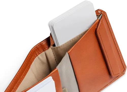 Vista 4 de Bellroy Billetera delgada para monedas, diseño de cuero plegable, capacidad para 4-8 tarjetas, cierre magnético