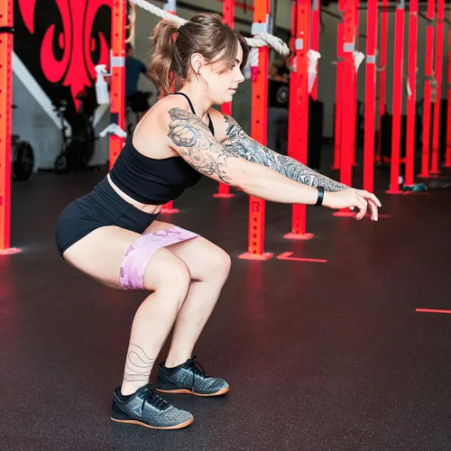 Vista 5 de Victor Fitness® Bandas de cadera y glúteos 3 niveles de resistencia Tela antideslizante para sentadillas, estocadas, glúteos y glúteos incluye