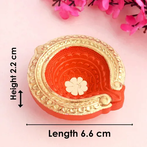 Vista 6 de SATVIK - 12 piezas de arcilla multicolor Diya con calcomanías Laxmi Charan de terracota de diámetro tradicional Puja Vilakku lámpara de aceite