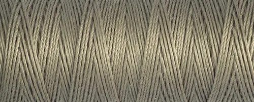 Vista 6 de Gutermann 723878-153-1 Lime R753 No.40 Hilo de seda de 98.4 ft x 1 carrete, 153