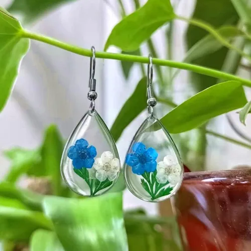 Vista 8 de Pendientes de resina CXUEMH con diseño de lágrima de flores prensadas, joyería de flores, aretes colgantes para regalos para mujeres y niñas, aretes