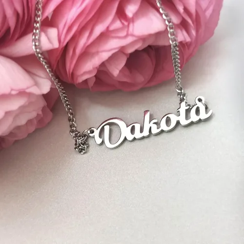Vista 5 de LuxglitterLin Collar con nombre personalizado con letra de guión de acero inoxidable, cadena de eslabones cubanos, joyería para mujeres y hombres